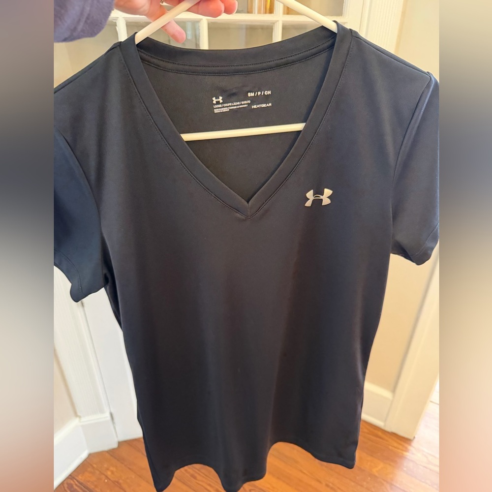 Under Armour Women’s V-Neck Short Sleeve Tee - Navy